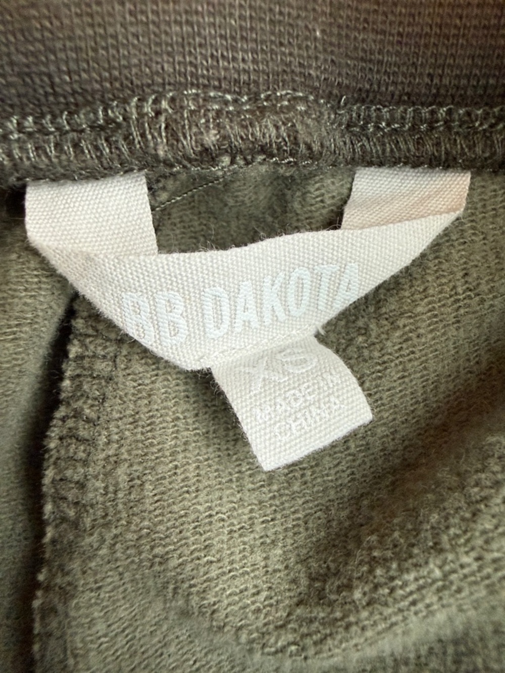 BB Dakota Women’s Leg Room Camo Side-Stripe Joggers Size X-Small - Picture 9 of 14
